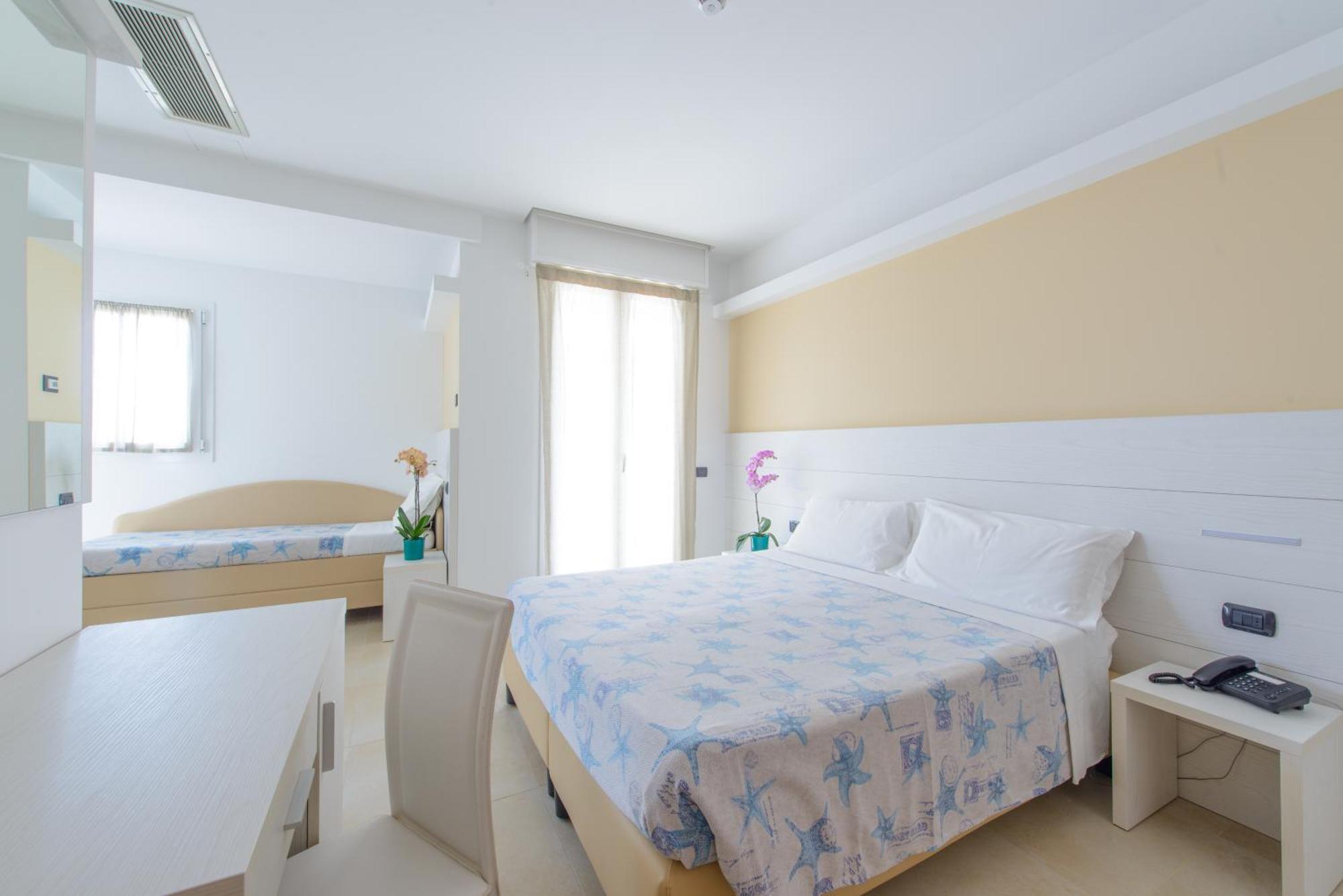 Hotel Sans Souci リミニ エクステリア 写真